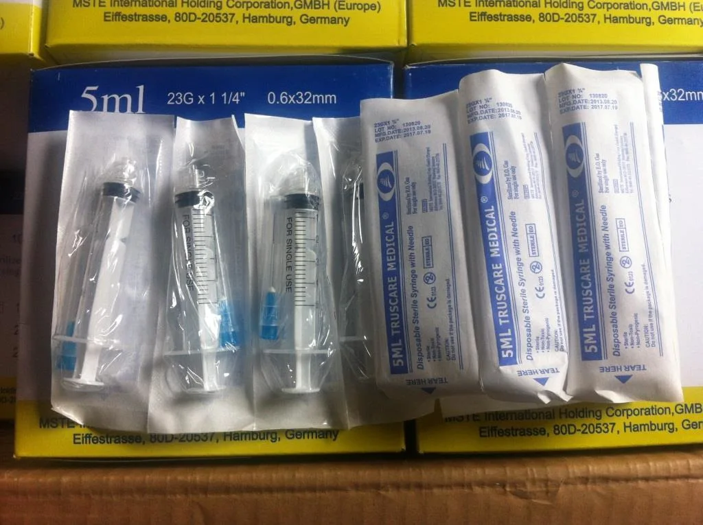 2 or 3 Parts Medical Disposable Sterile Injection Plastic Syringe, Insulin Syringe, Safety Syringe with Ce0123 and ISO13485